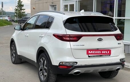 KIA Sportage IV рестайлинг, 2020 год, 2 390 000 рублей, 4 фотография