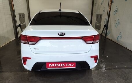 KIA Rio IV, 2018 год, 845 000 рублей, 3 фотография