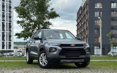 Chevrolet TrailBlazer, 2021 год, 1 800 000 рублей, 3 фотография
