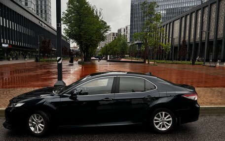 Toyota Camry, 2019 год, 2 950 000 рублей, 3 фотография