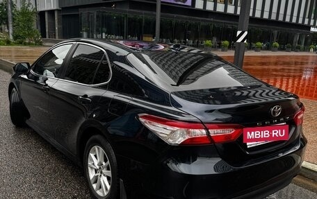 Toyota Camry, 2019 год, 2 950 000 рублей, 4 фотография