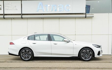 BMW 5 серия, 2024 год, 6 990 000 рублей, 5 фотография
