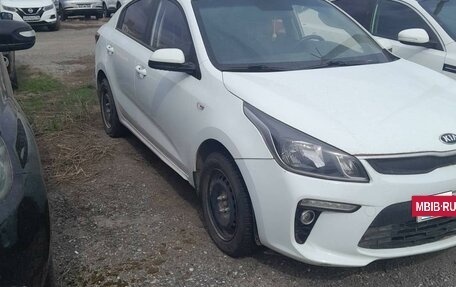 KIA Rio IV, 2018 год, 879 014 рублей, 2 фотография