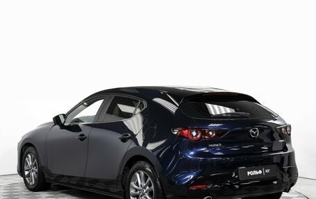 Mazda 3, 2021 год, 2 500 000 рублей, 7 фотография