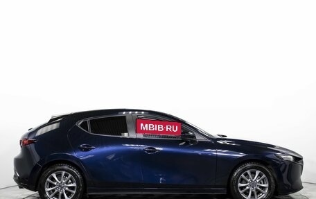 Mazda 3, 2021 год, 2 500 000 рублей, 4 фотография