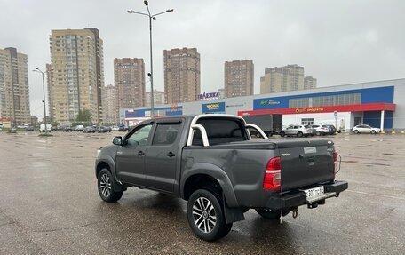 Toyota Hilux VII, 2015 год, 1 999 000 рублей, 6 фотография