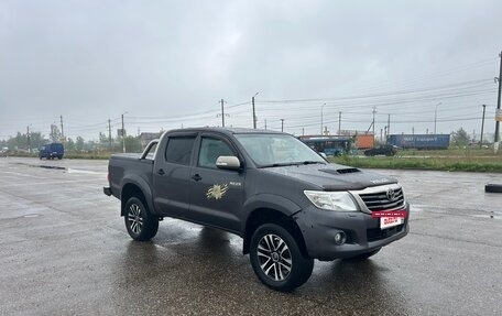 Toyota Hilux VII, 2015 год, 1 999 000 рублей, 2 фотография