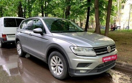 Volkswagen Tiguan II, 2020 год, 2 440 000 рублей, 3 фотография