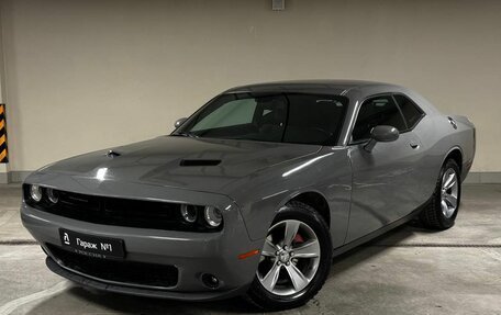 Dodge Challenger III рестайлинг 2, 2017 год, 2 575 000 рублей, 2 фотография