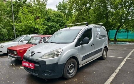 Peugeot Partner II рестайлинг 2, 2011 год, 450 000 рублей, 2 фотография