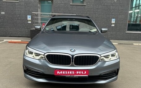 BMW 5 серия, 2019 год, 3 850 000 рублей, 2 фотография