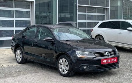 Volkswagen Jetta VI, 2013 год, 1 050 000 рублей, 3 фотография