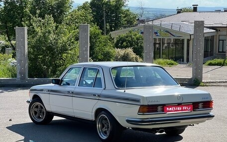 Mercedes-Benz W123, 1985 год, 1 650 000 рублей, 4 фотография