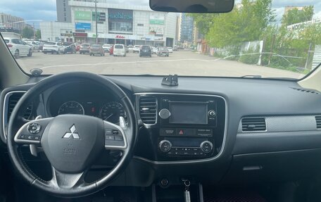 Mitsubishi Outlander III рестайлинг 3, 2012 год, 1 560 000 рублей, 3 фотография