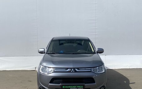Mitsubishi Outlander III рестайлинг 3, 2013 год, 1 299 000 рублей, 2 фотография