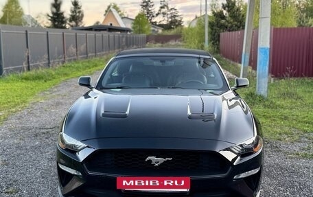 Ford Mustang VI рестайлинг, 2017 год, 2 000 000 рублей, 2 фотография