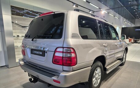 Toyota Land Cruiser 100 рестайлинг 2, 2005 год, 2 100 000 рублей, 4 фотография