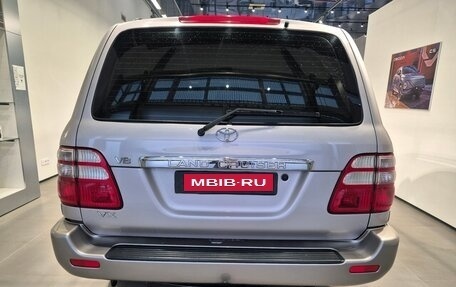 Toyota Land Cruiser 100 рестайлинг 2, 2005 год, 2 100 000 рублей, 5 фотография