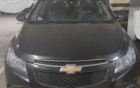 Chevrolet Cruze II, 2010 год, 600 000 рублей, 3 фотография
