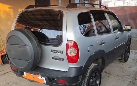 Chevrolet Niva I рестайлинг, 2019 год, 870 000 рублей, 3 фотография
