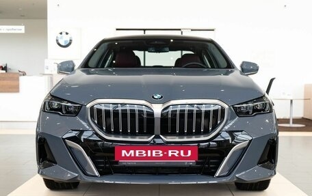 BMW 5 серия, 2024 год, 9 695 000 рублей, 2 фотография