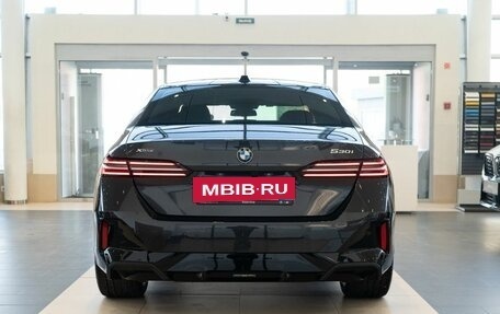 BMW 5 серия, 2024 год, 10 350 000 рублей, 6 фотография