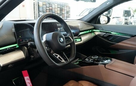 BMW 5 серия, 2024 год, 10 350 000 рублей, 9 фотография