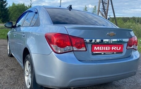 Chevrolet Cruze II, 2011 год, 720 000 рублей, 3 фотография