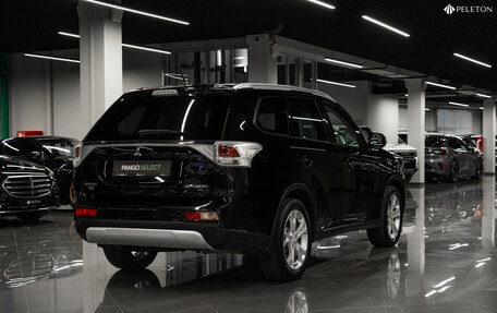 Mitsubishi Outlander III рестайлинг 3, 2014 год, 1 415 000 рублей, 5 фотография