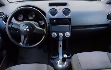 Mitsubishi Colt VI рестайлинг, 2005 год, 370 000 рублей, 2 фотография