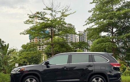 Toyota Highlander III, 2021 год, 2 860 446 рублей, 2 фотография