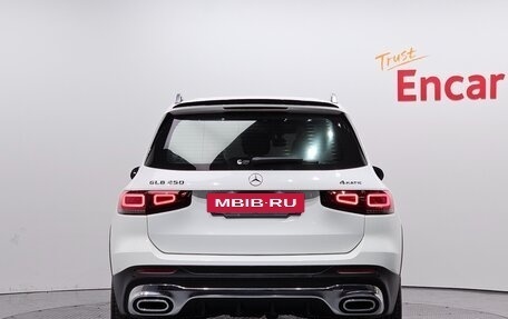 Mercedes-Benz GLB, 2022 год, 4 003 764 рублей, 3 фотография