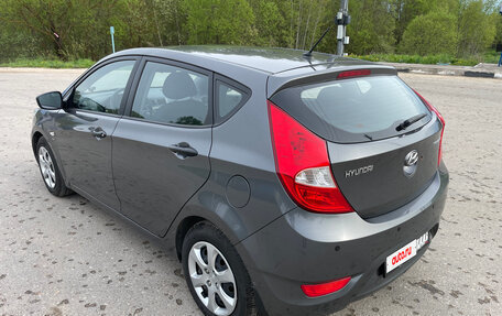 Hyundai Solaris II рестайлинг, 2011 год, 795 000 рублей, 4 фотография