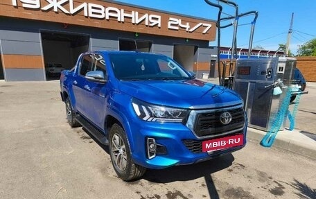 Toyota Hilux VIII, 2017 год, 3 650 000 рублей, 3 фотография