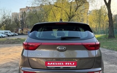 KIA Sportage IV рестайлинг, 2018 год, 1 900 000 рублей, 4 фотография