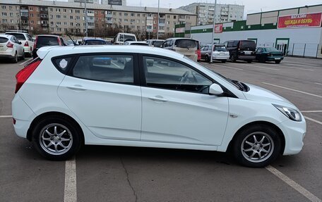 Hyundai Solaris II рестайлинг, 2011 год, 850 000 рублей, 2 фотография