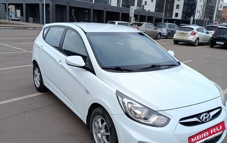 Hyundai Solaris II рестайлинг, 2011 год, 850 000 рублей, 3 фотография
