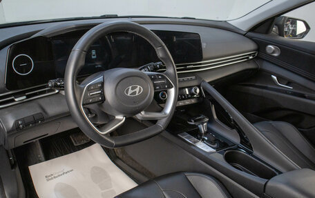 Hyundai Elantra, 2023 год, 2 399 000 рублей, 6 фотография
