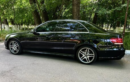 Mercedes-Benz E-Класс, 2013 год, 1 820 000 рублей, 2 фотография