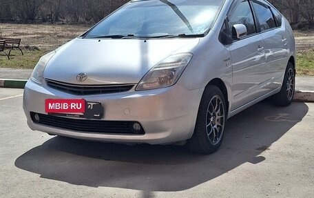Toyota Prius, 2009 год, 650 000 рублей, 2 фотография