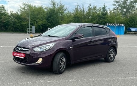 Hyundai Solaris II рестайлинг, 2012 год, 625 000 рублей, 3 фотография