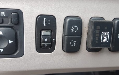 Mitsubishi Grandis, 2004 год, 850 000 рублей, 2 фотография