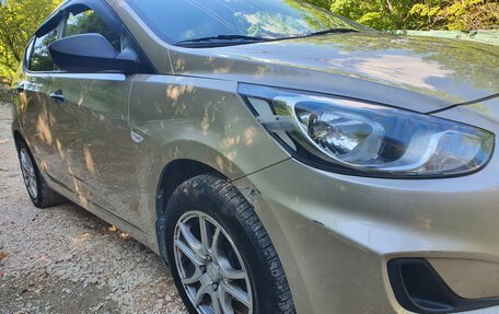 Hyundai Solaris II рестайлинг, 2012 год, 870 000 рублей, 6 фотография