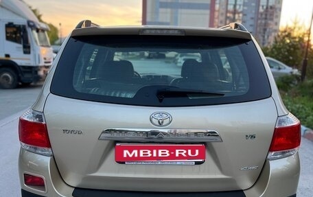 Toyota Highlander III, 2012 год, 2 150 000 рублей, 5 фотография