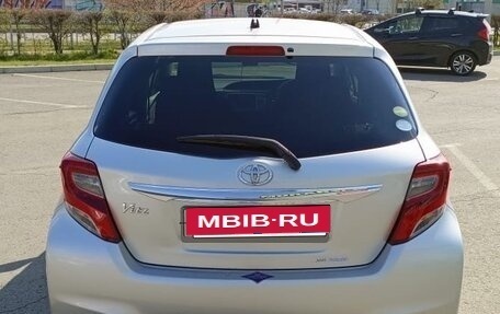Toyota Vitz, 2015 год, 890 000 рублей, 4 фотография