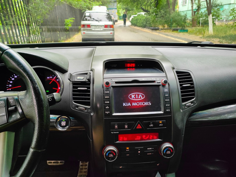 KIA Sorento II, 2012 год, 1 500 000 рублей, 13 фотография