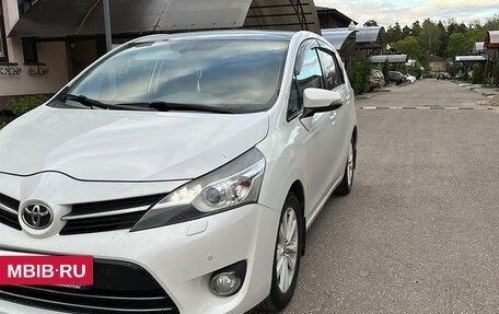 Toyota Verso I, 2014 год, 1 550 000 рублей, 2 фотография