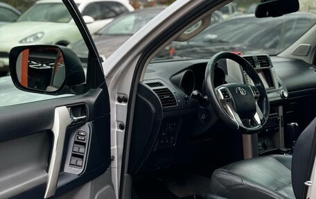 Toyota Land Cruiser Prado 150 рестайлинг 2, 2011 год, 2 600 000 рублей, 4 фотография