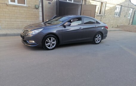Hyundai Sonata VI, 2010 год, 1 250 000 рублей, 2 фотография