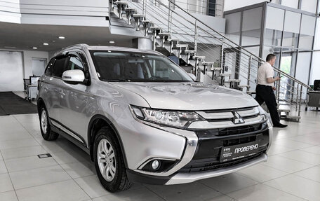 Mitsubishi Outlander III рестайлинг 3, 2017 год, 2 090 000 рублей, 7 фотография